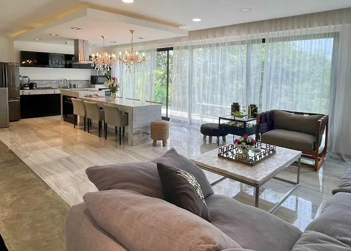 Black House - 6br Penthouses With Rooftop & Pools Apartment *