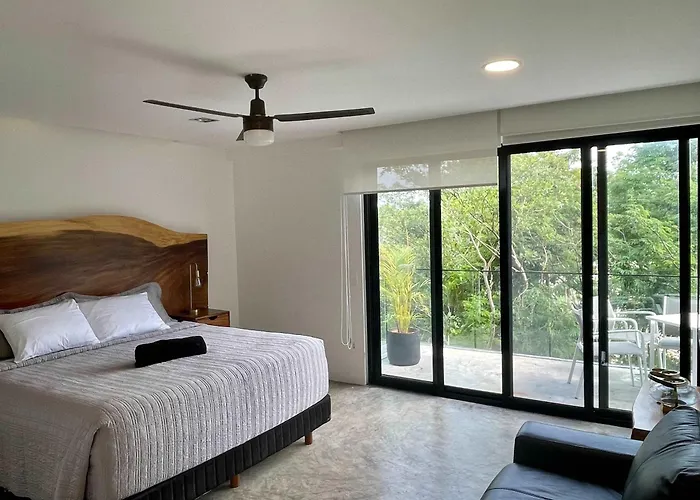 Black House - 6br Penthouses With Rooftop & Pools