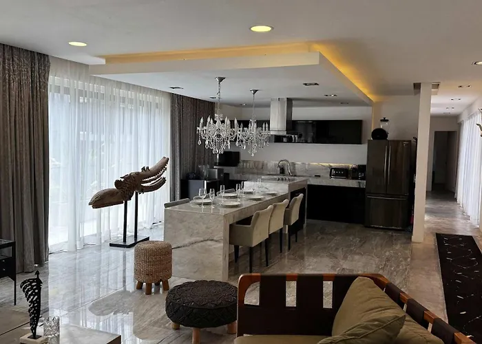 Black House - 6br Penthouses With Rooftop & Pools *