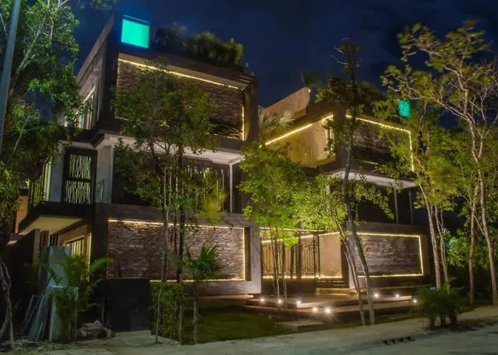 Black House - 6br Penthouses With Rooftop & Pools Apartment *